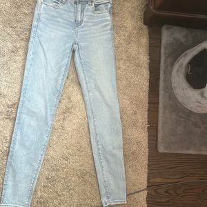 American eagle light wash skinny jeans